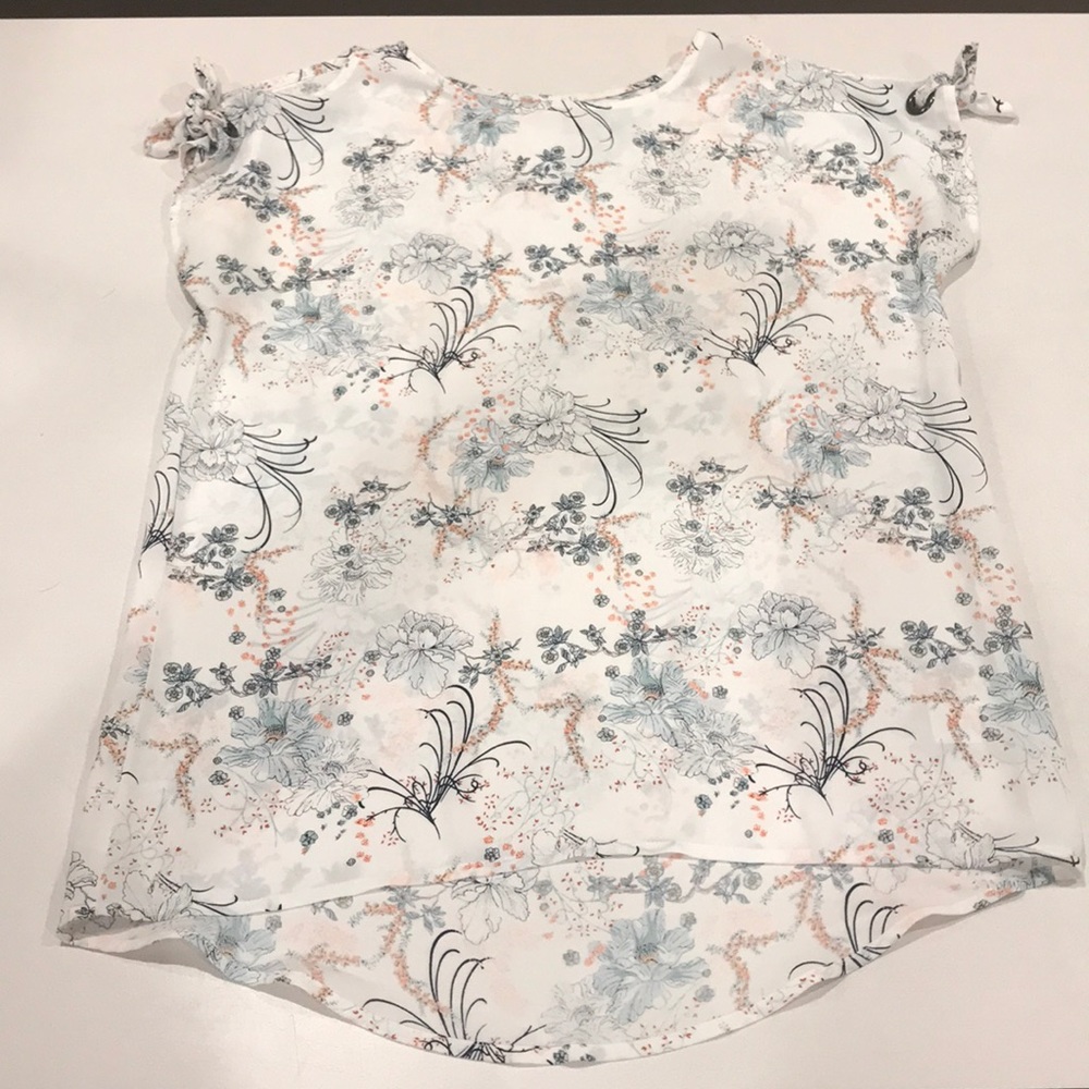 Cute flower printed blouse